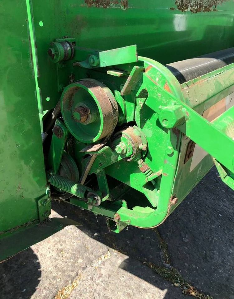 Пресс-подборщик рулонный John Deere 590: фото 12