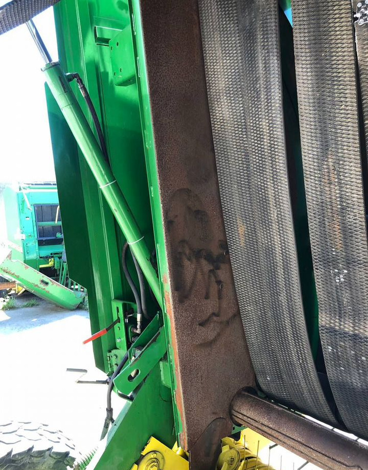 Пресс-подборщик рулонный John Deere 590: фото 8