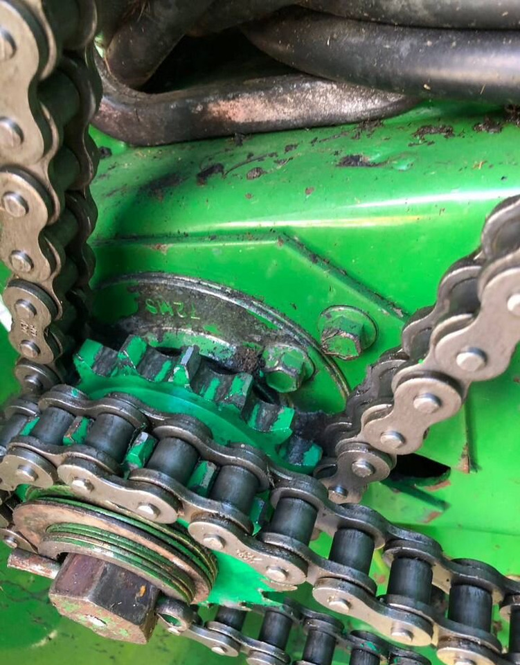 Пресс-подборщик рулонный John Deere 590: фото 9