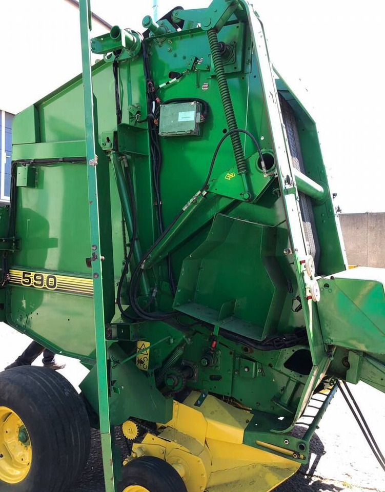 Пресс-подборщик рулонный John Deere 590: фото 6