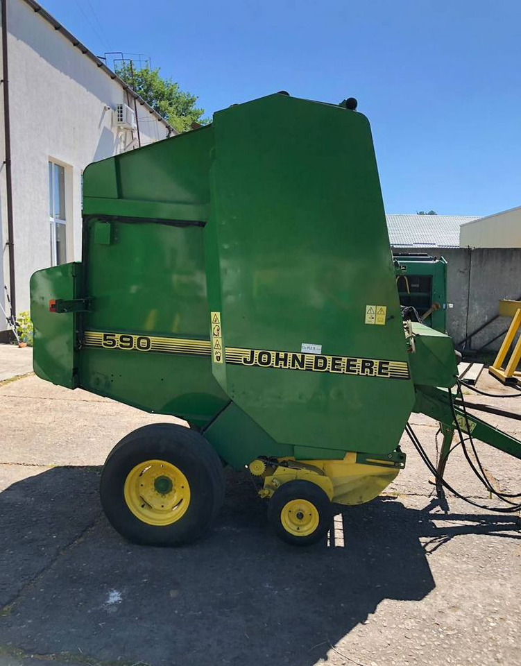 John Deere 590 - Пресс-подборщик рулонный: фото 2 John Deere 590 - Пресс-подборщик рулонный: фото 2