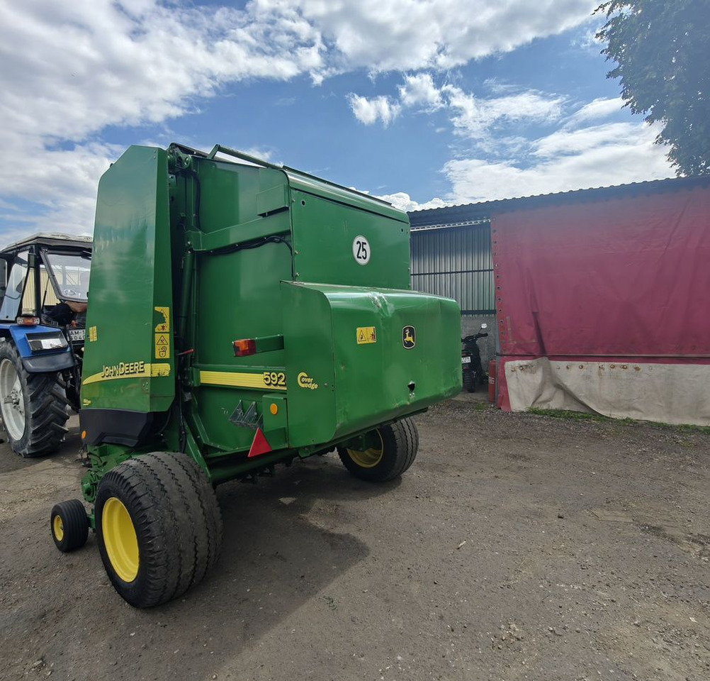 John Deere 592 - Пресс-подборщик рулонный: фото 2 John Deere 592 - Пресс-подборщик рулонный: фото 2