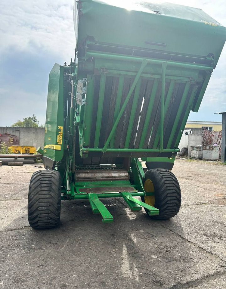Пресс-подборщик рулонный John Deere 592: фото 19
