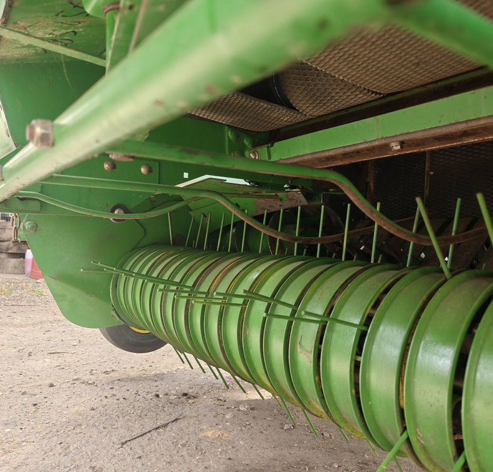 Пресс-подборщик рулонный John Deere 592: фото 10