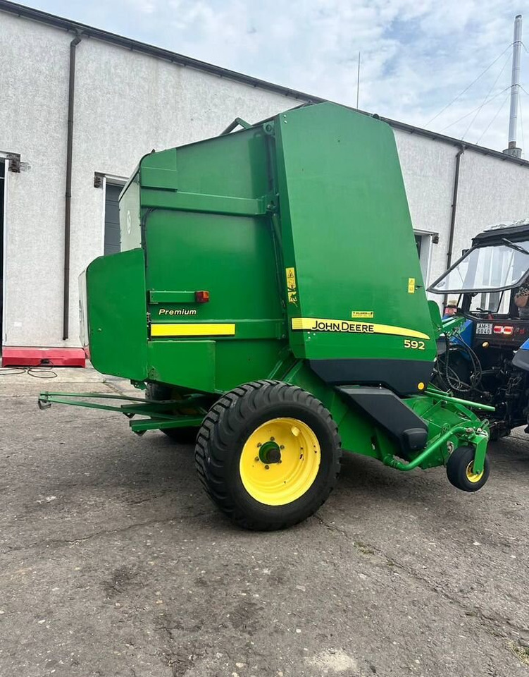 John Deere 592 - Пресс-подборщик рулонный: фото 2 John Deere 592 - Пресс-подборщик рулонный: фото 2