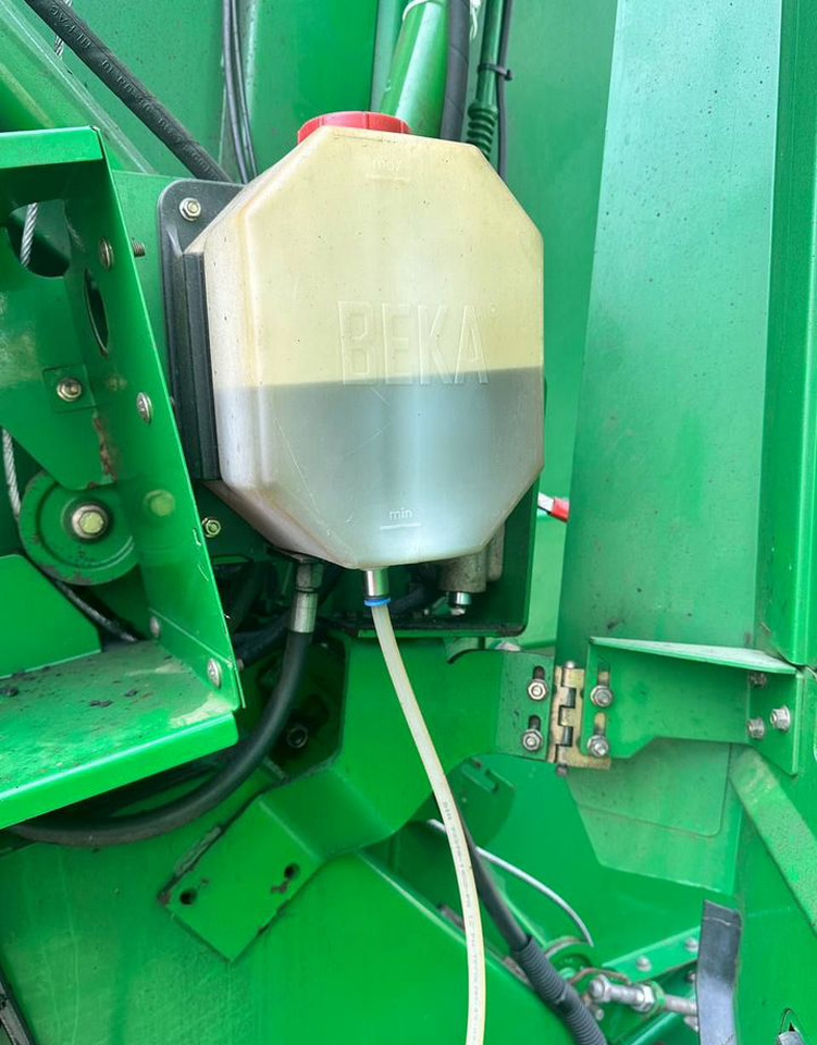 Пресс-подборщик рулонный John Deere 592: фото 16