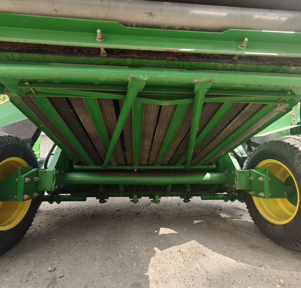 Пресс-подборщик рулонный John Deere 592: фото 10
