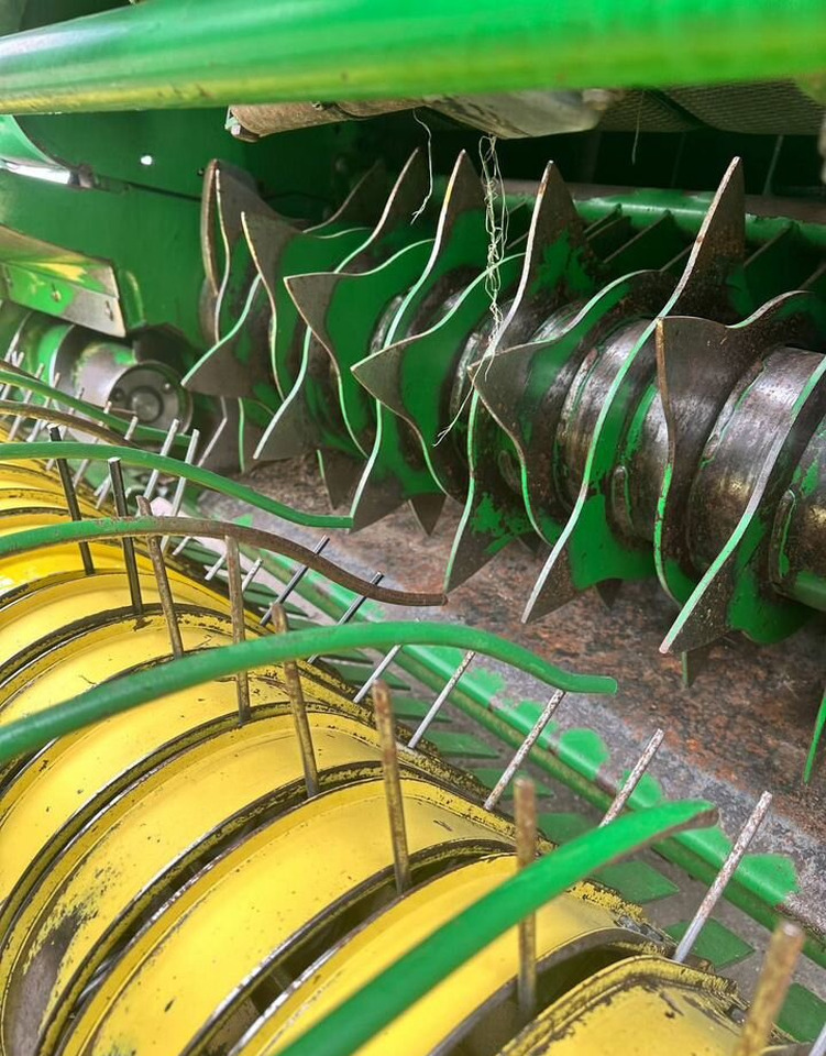 Пресс-подборщик рулонный John Deere 592: фото 14
