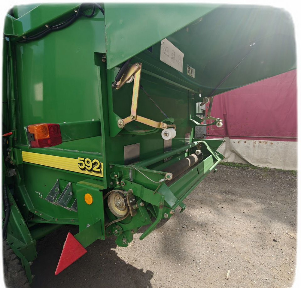 Пресс-подборщик рулонный John Deere 592: фото 7