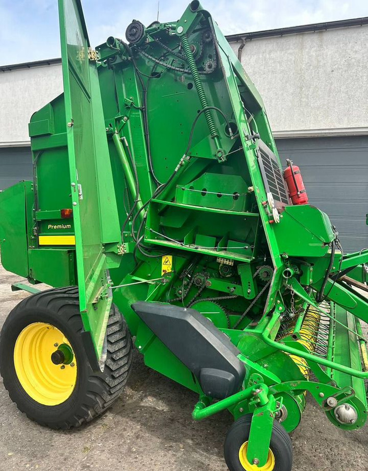 Пресс-подборщик рулонный John Deere 592: фото 9