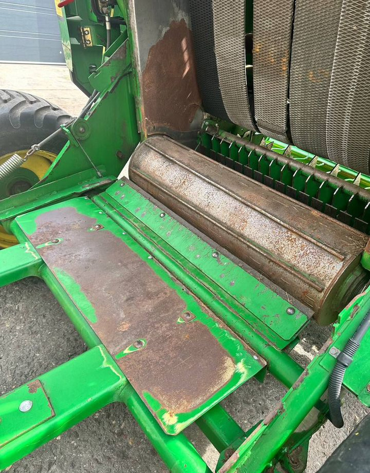Пресс-подборщик рулонный John Deere 592: фото 20