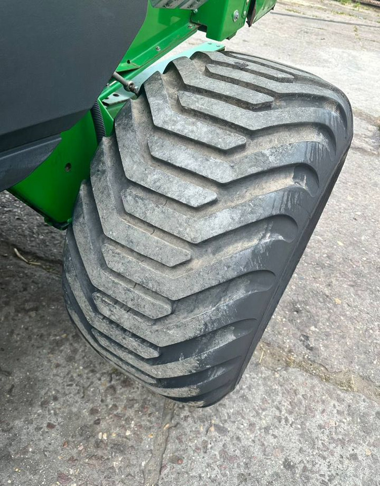 Пресс-подборщик рулонный John Deere 592: фото 24
