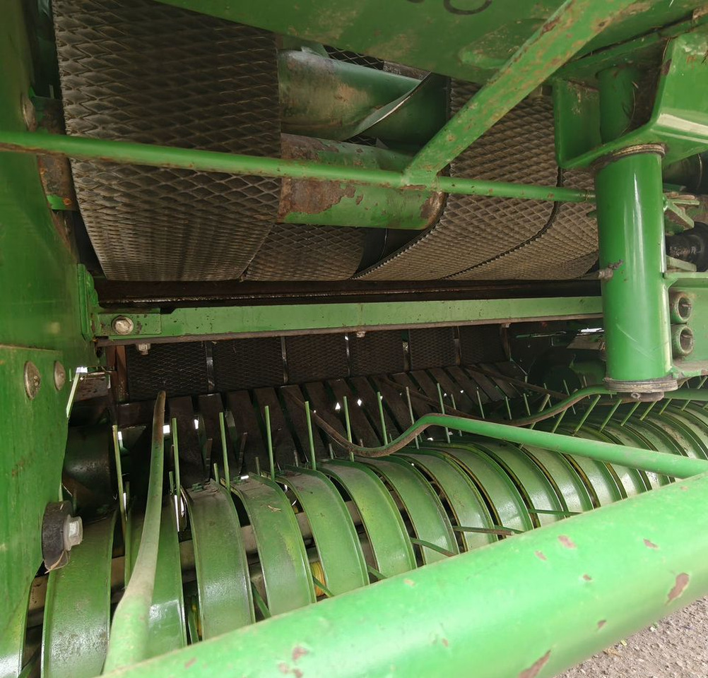 Пресс-подборщик рулонный John Deere 592: фото 11