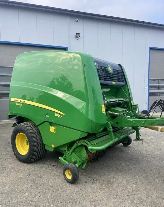 John Deere 960 - Пресс-подборщик рулонный: фото 1 John Deere 960 - Пресс-подборщик рулонный: фото 1