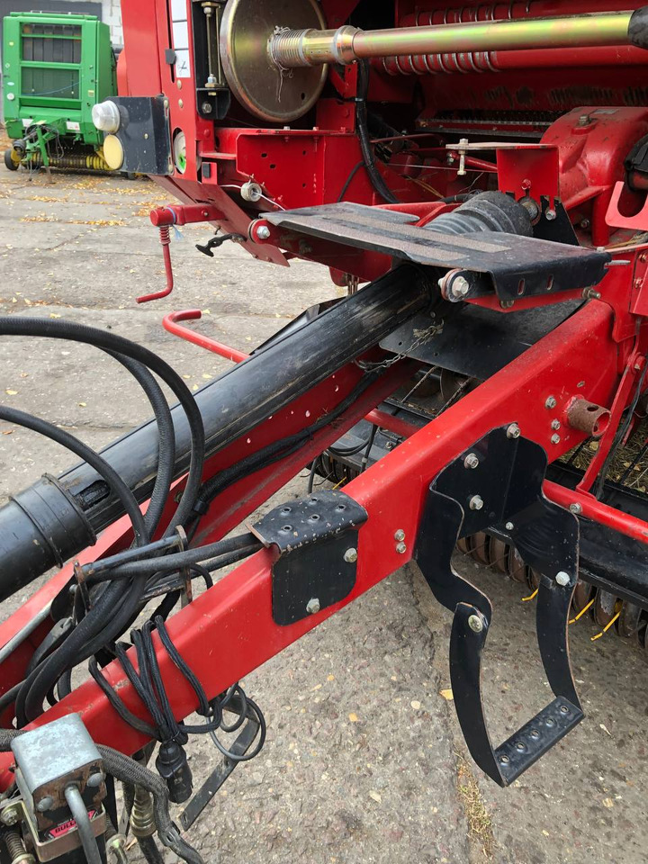 Пресс-подборщик рулонный NEW HOLLAND BR 750: фото 9