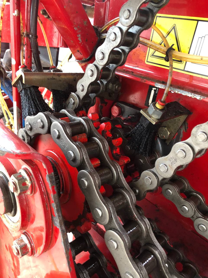 Пресс-подборщик рулонный NEW HOLLAND BR 750: фото 16