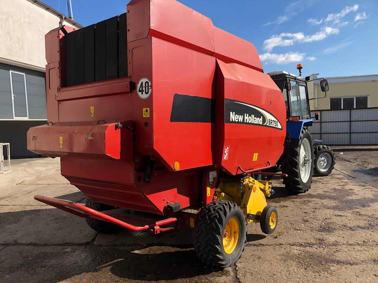 NEW HOLLAND BR 750 - Пресс-подборщик рулонный: фото 5 NEW HOLLAND BR 750 - Пресс-подборщик рулонный: фото 5