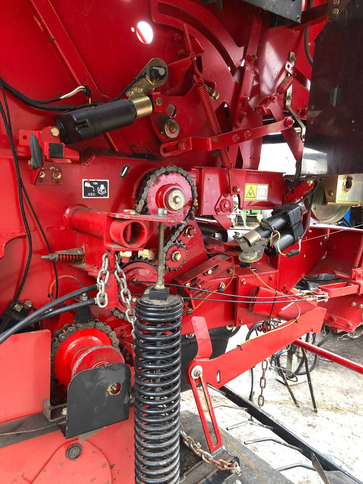Пресс-подборщик рулонный NEW HOLLAND BR 750: фото 17