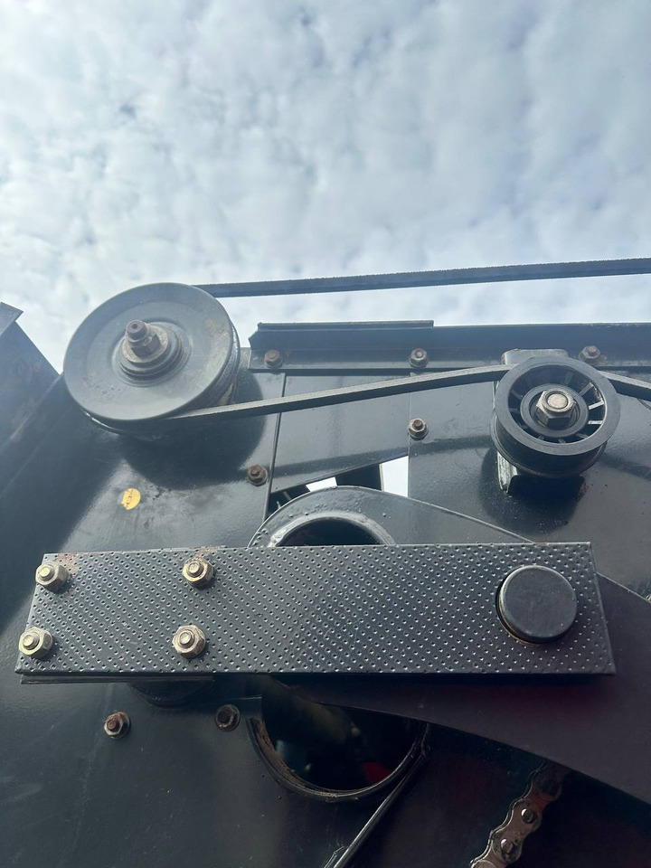 Пресс-подборщик рулонный VICON RV 157: фото 9