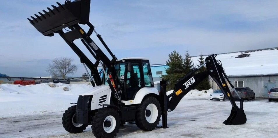 TRM B4X - Экскаватор-погрузчик: фото 3 TRM B4X - Экскаватор-погрузчик: фото 3