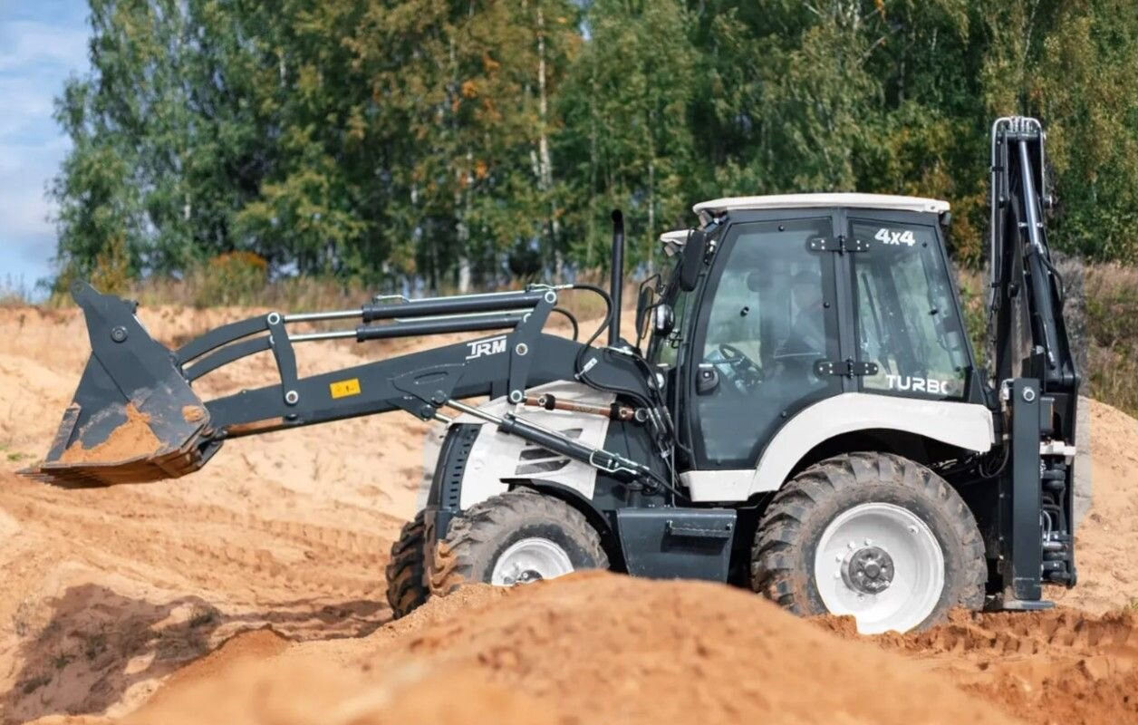 TRM B4X - Экскаватор-погрузчик: фото 4 TRM B4X - Экскаватор-погрузчик: фото 4