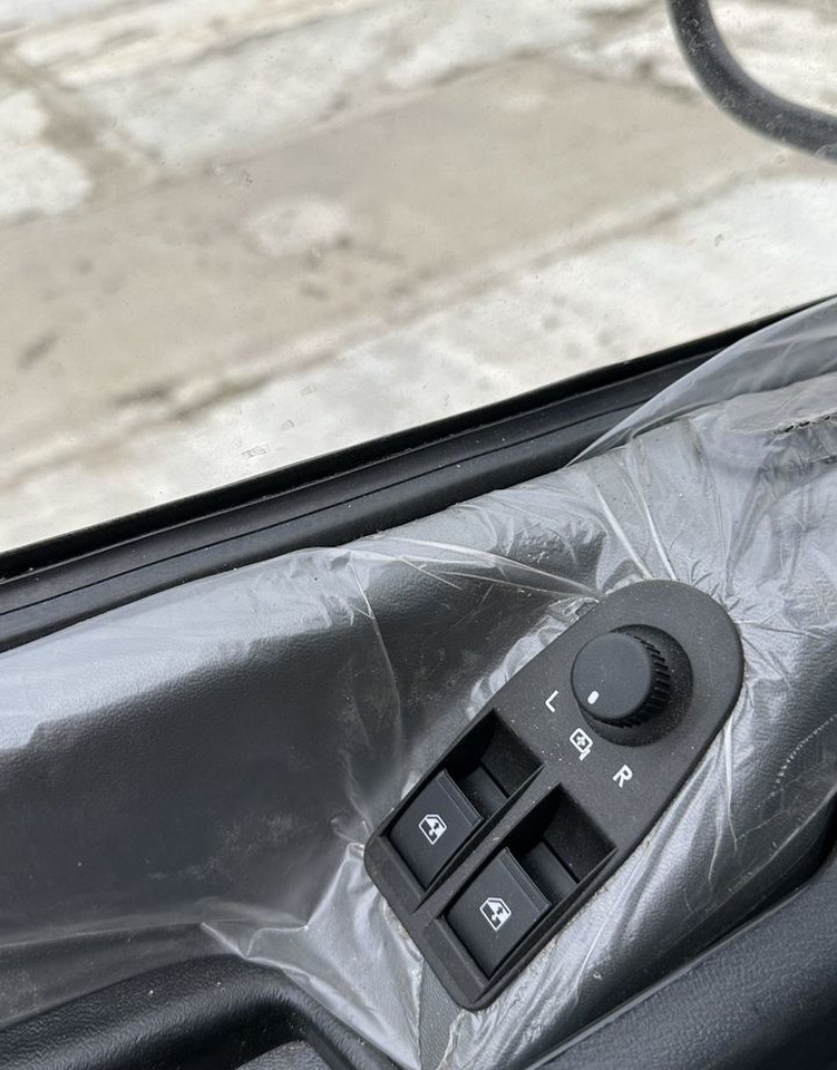 Новый Грузовик бортовой/ Платформа МАЗ 63122J-8537-030: фото 8