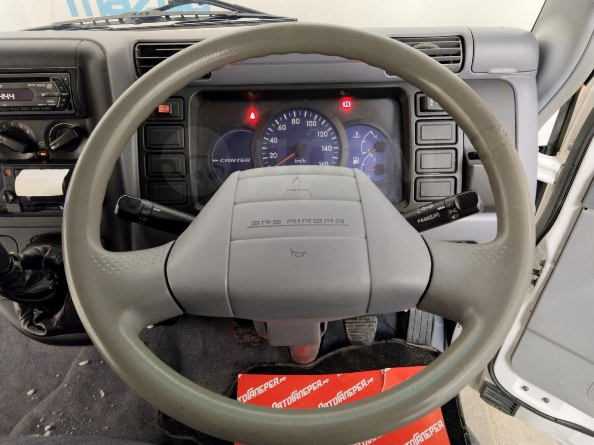 Грузовик с закрытым кузовом Mitsubishi Fuso Canter: фото 12