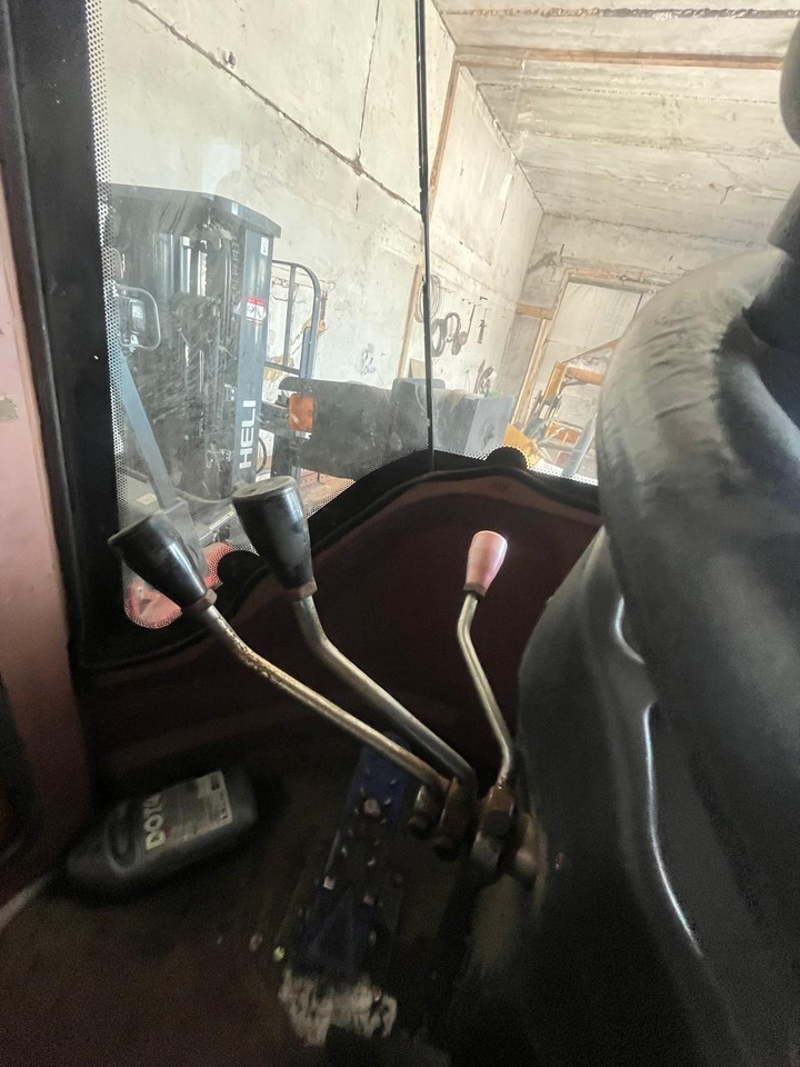 Колёсный погрузчик Shandong ZL936: фото 9