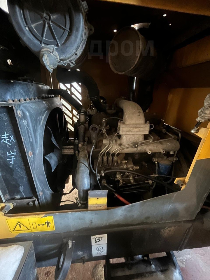 Колёсный погрузчик Shandong ZL936: фото 13