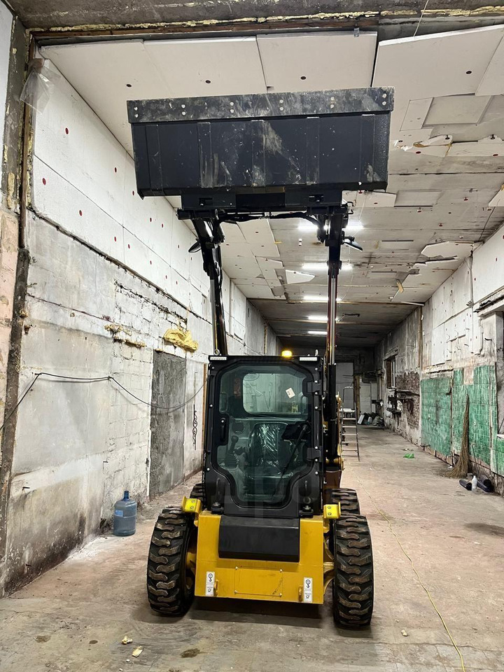 Новый Мини-погрузчик с бортовым поворотом XCMG XC7-SR07: фото 11