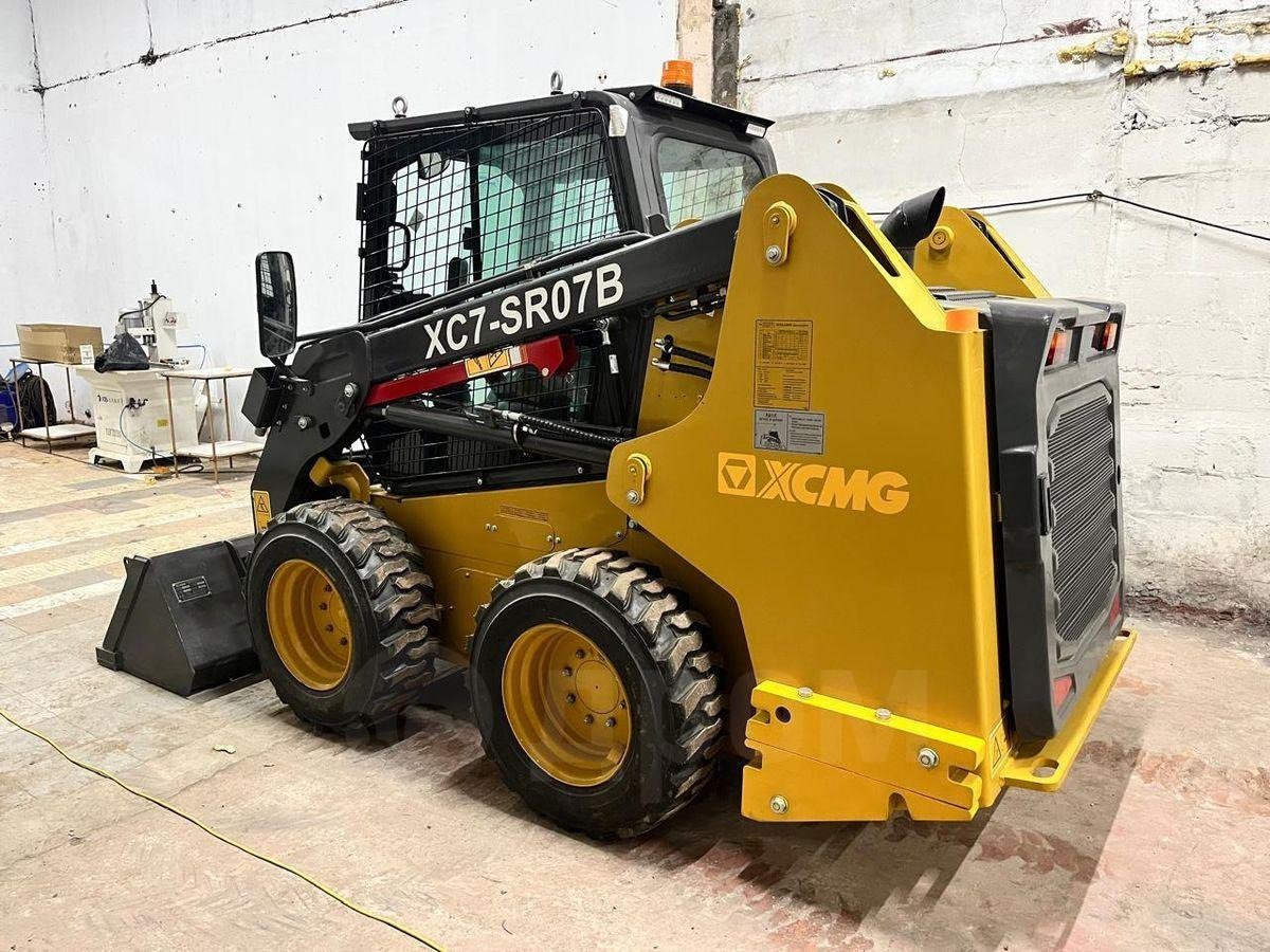 Новый Мини-погрузчик с бортовым поворотом XCMG XC7-SR07: фото 6