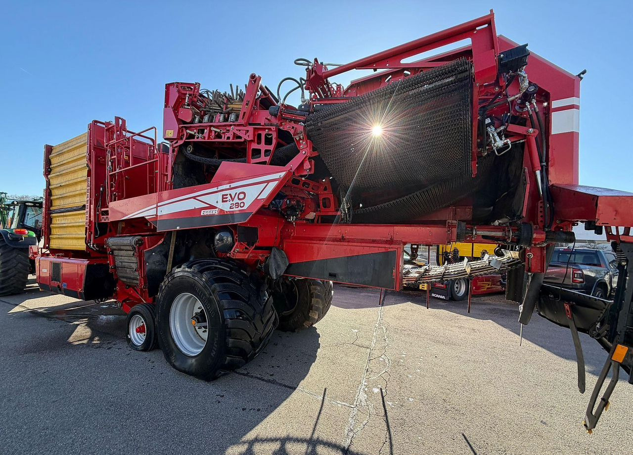 Grimme EVO 280 - Картофелеуборочный комбайн: фото 2 Grimme EVO 280 - Картофелеуборочный комбайн: фото 2