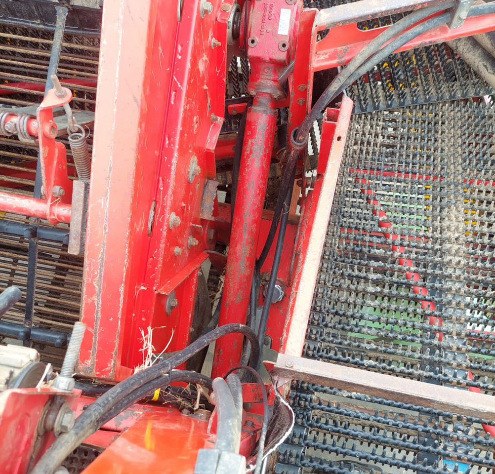 Картофелеуборочный комбайн Grimme SE 150/170-60: фото 38 Картофелеуборочный комбайн Grimme SE 150/170-60: фото 38