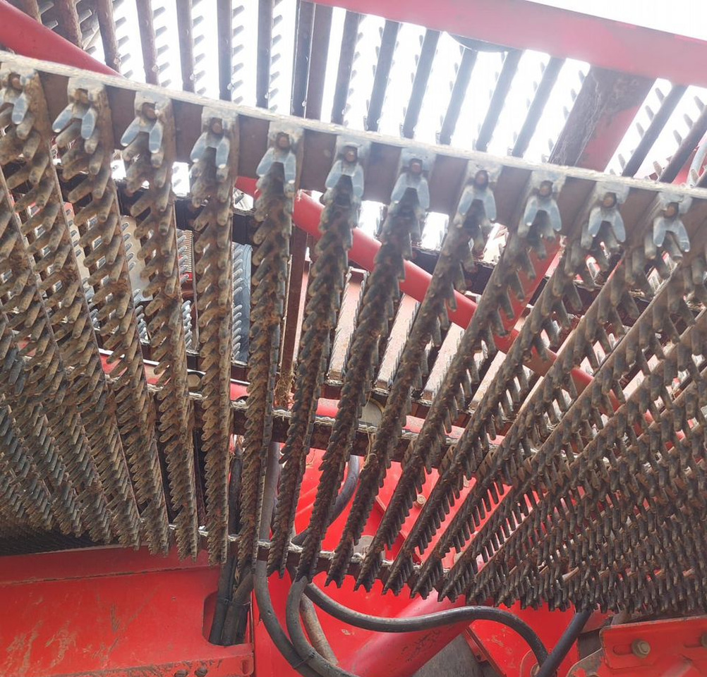 Картофелеуборочный комбайн Grimme SE 150/170-60: фото 21 Картофелеуборочный комбайн Grimme SE 150/170-60: фото 21