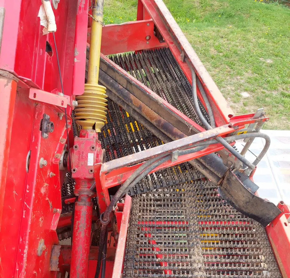 Картофелеуборочный комбайн Grimme SE 150/170-60: фото 22 Картофелеуборочный комбайн Grimme SE 150/170-60: фото 22