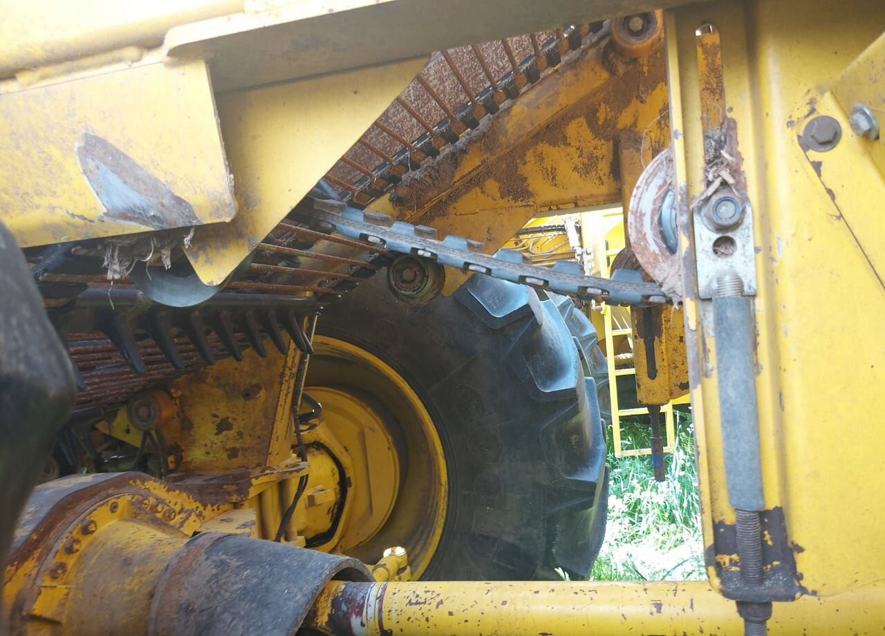 Свеклоуборочный комбайн Ropa Maschinenbau Euro-Maus 2: фото 27 Свеклоуборочный комбайн Ropa Maschinenbau Euro-Maus 2: фото 27