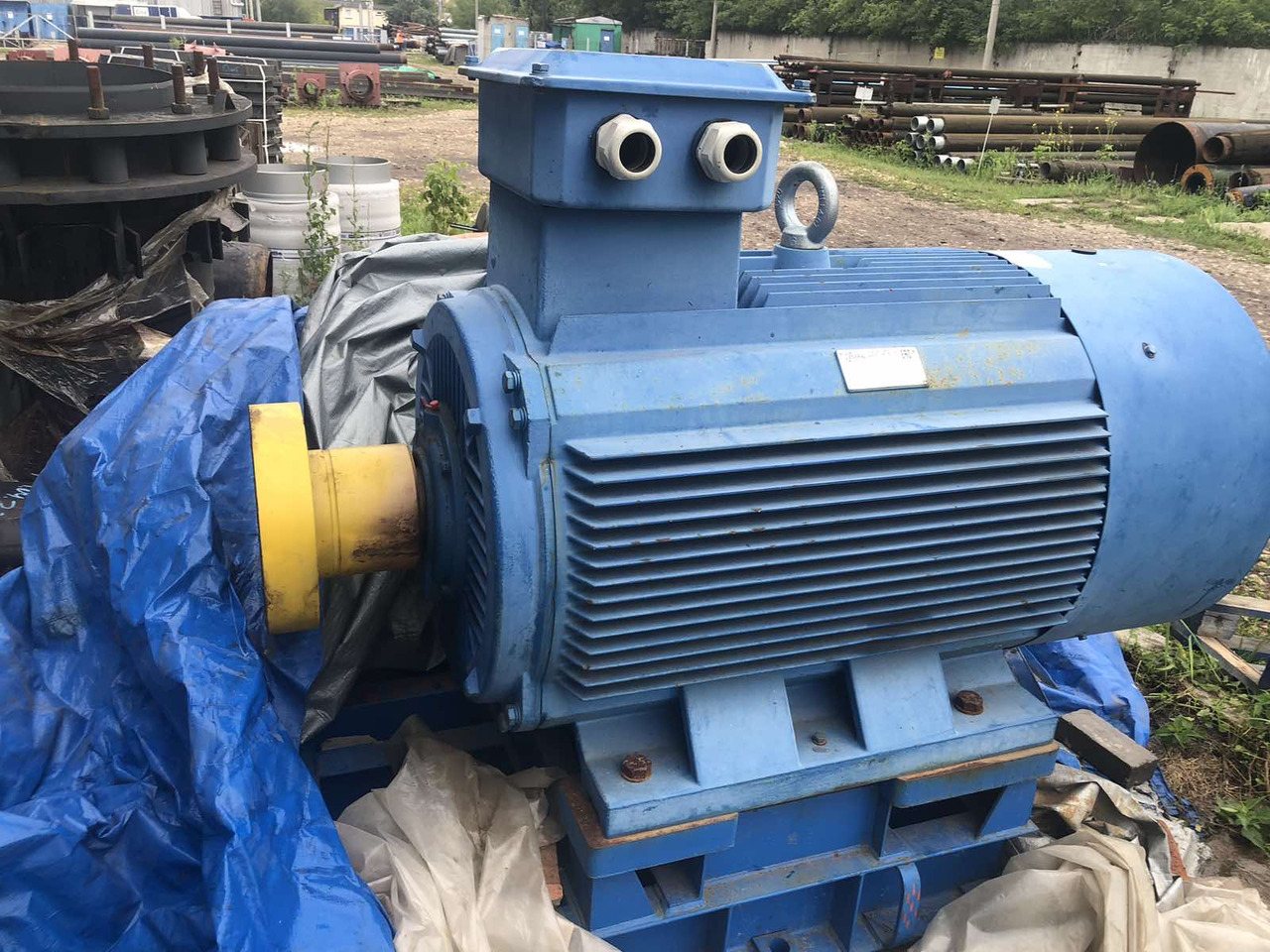 Электродвигатель 315 кВт 1450 об/мин с рамой - Другая техника: фото 3 Электродвигатель 315 кВт 1450 об/мин с рамой - Другая техника: фото 3