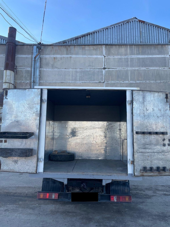 Фургон с закрытым кузовом, Грузопассажирский фургон ГАЗ 331063: фото 7