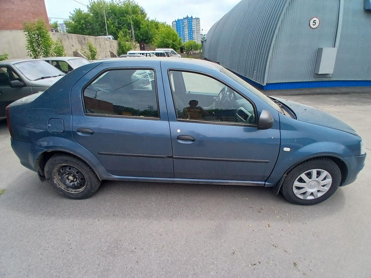 RENAULT SR - Легковой автомобиль: фото 2 RENAULT SR - Легковой автомобиль: фото 2