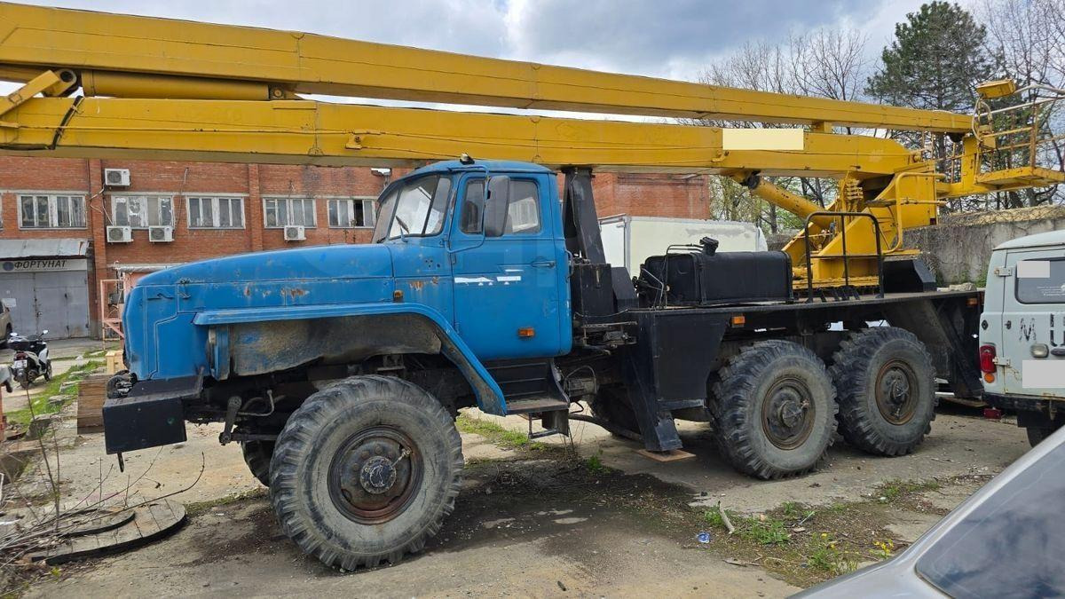 Урал 4320-1151-61 - Грузовик с подъемником: фото 1 Урал 4320-1151-61 - Грузовик с подъемником: фото 1