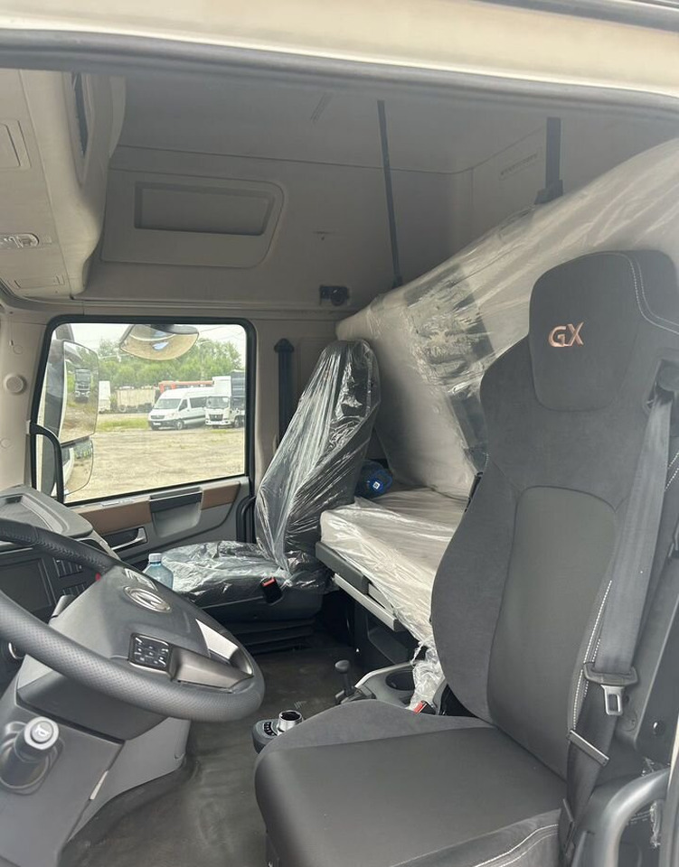 Тягач Dongfeng DFH: фото 8 Тягач Dongfeng DFH: фото 8