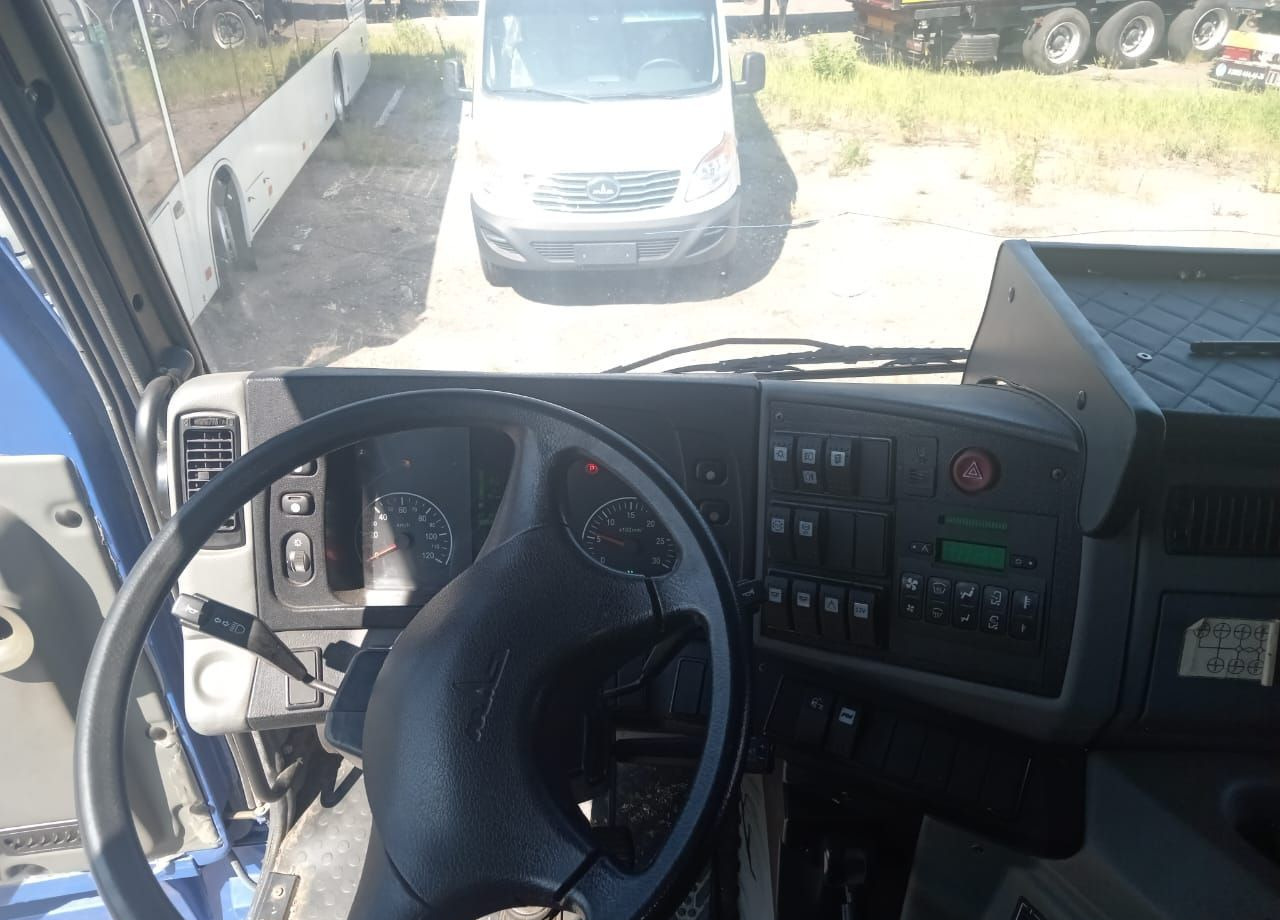 Тягач МАЗ 544028: фото 8 Тягач МАЗ 544028: фото 8