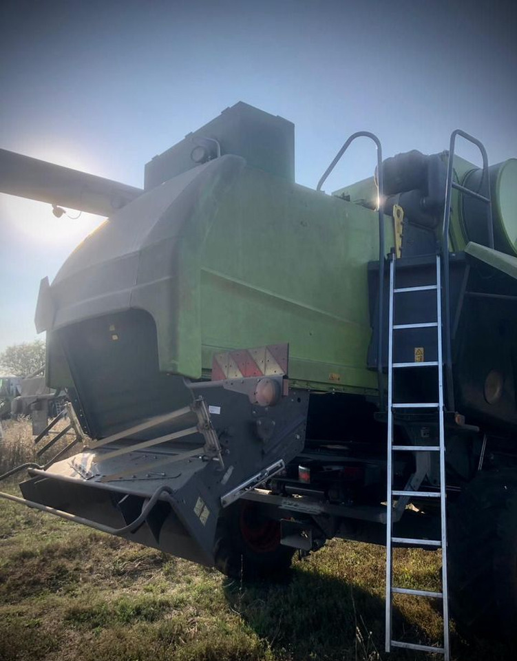 Зерноуборочный комбайн Claas Tucano 450: фото 7 Зерноуборочный комбайн Claas Tucano 450: фото 7
