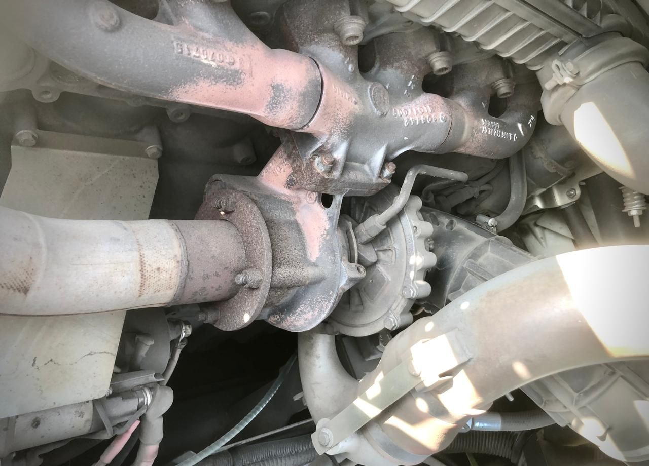 Зерноуборочный комбайн Claas Tucano 450: фото 18 Зерноуборочный комбайн Claas Tucano 450: фото 18