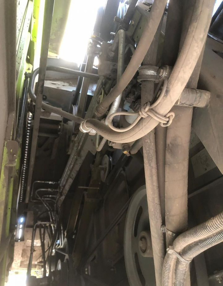 Зерноуборочный комбайн Claas Tucano 450: фото 19 Зерноуборочный комбайн Claas Tucano 450: фото 19