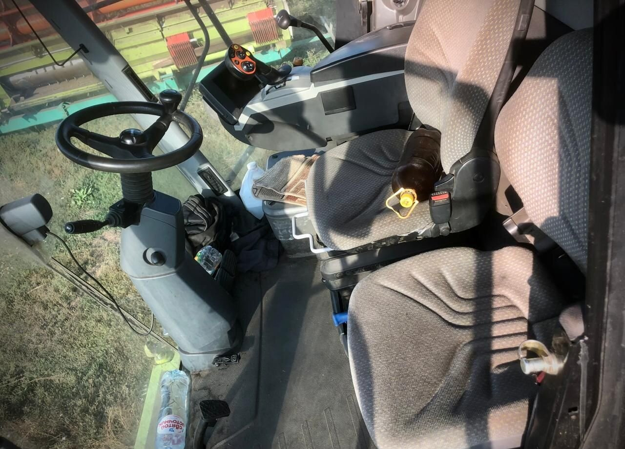 Зерноуборочный комбайн Claas Tucano 450: фото 22 Зерноуборочный комбайн Claas Tucano 450: фото 22