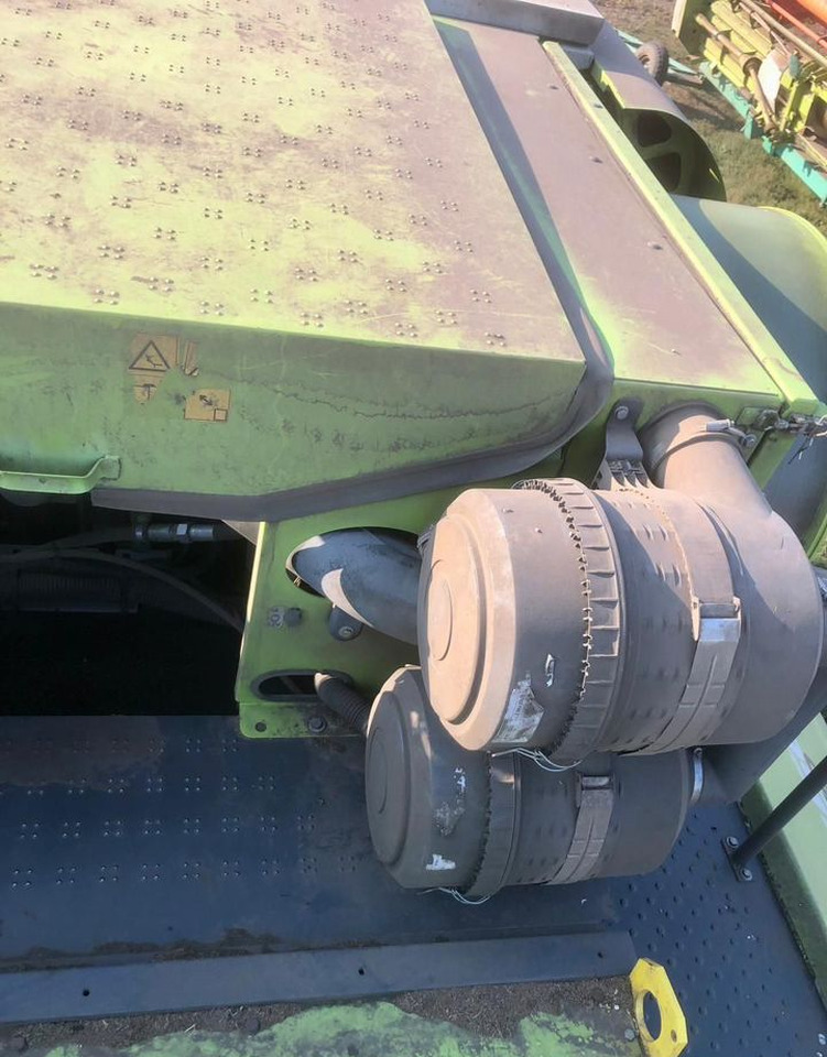 Зерноуборочный комбайн Claas Tucano 450: фото 15 Зерноуборочный комбайн Claas Tucano 450: фото 15