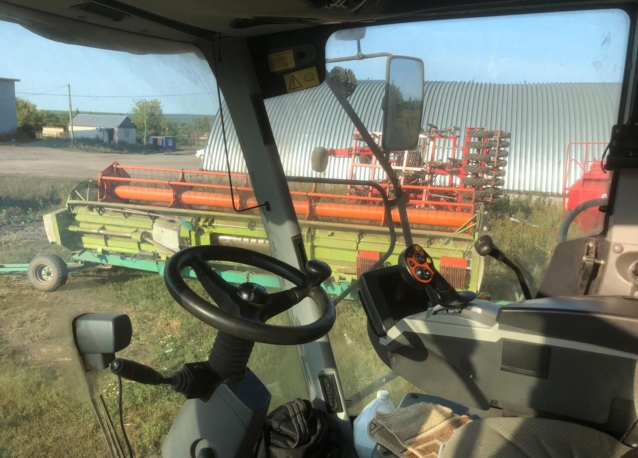 Зерноуборочный комбайн Claas Tucano 450: фото 21 Зерноуборочный комбайн Claas Tucano 450: фото 21