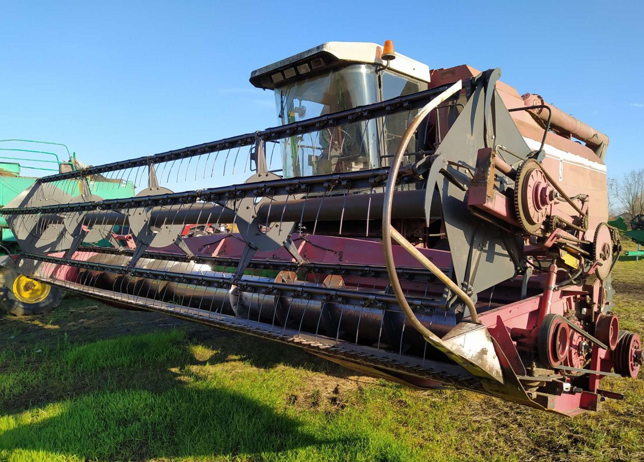 Гомсельмаш КЗС-1218 (Палессе GS12) - Зерноуборочный комбайн: фото 1 Гомсельмаш КЗС-1218 (Палессе GS12) - Зерноуборочный комбайн: фото 1