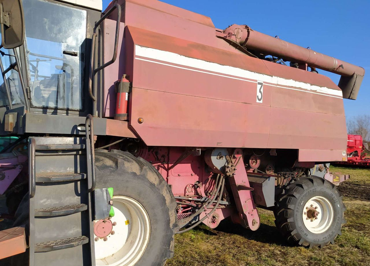Гомсельмаш КЗС-1218 (Палессе GS12) - Зерноуборочный комбайн: фото 3 Гомсельмаш КЗС-1218 (Палессе GS12) - Зерноуборочный комбайн: фото 3
